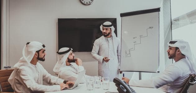 عرض تقديمي عن الكاريزما القيادية — صورة 1